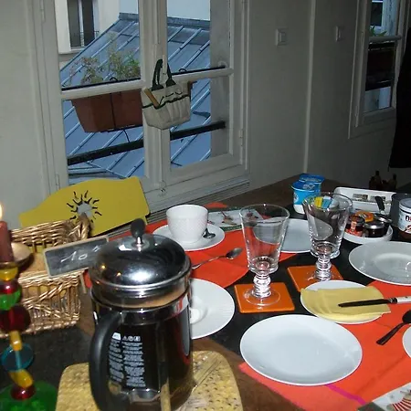 Chambre D'Hote Des Artistes-2