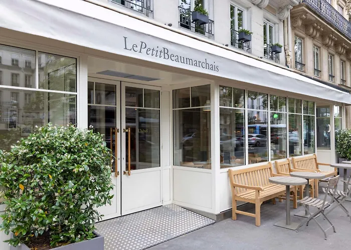 Hotel mit Pool: Le Petit Beaumarchais Hotel & Spa