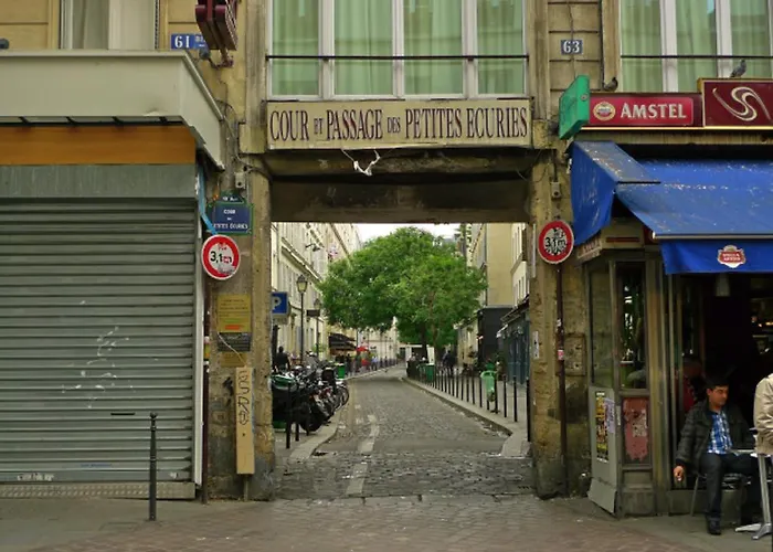 Cédric Accueille - Homestay PARIS