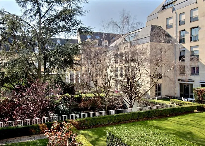 Assia & Nathalie - Luxury B&B Marais